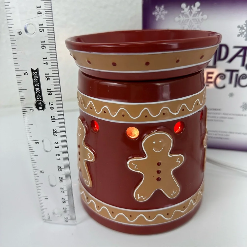 Scentsy Ginger Bread Man Warmer Full Size 2011 Retired Christmas Decor